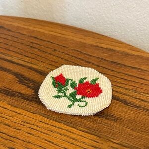 Vintage retro beaded cottagecore 1970s coinpurse